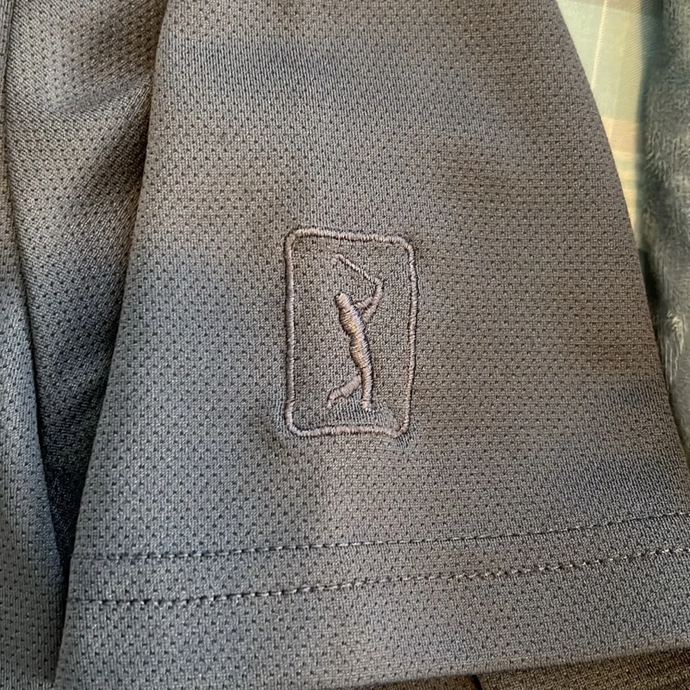 Men's Airflux Solid Mesh Short Sleeve Golf Polo Shirt - Picture 3 of 3